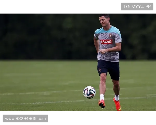 下载足球明星壁纸尽享球场魅力让你的设备焕发运动风采